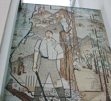 [mosaic mural at courthouse]