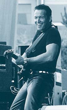 [photo of Tommy Castro]