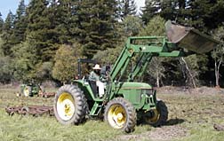 Photo of a tractorat Shively
