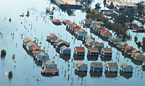 Houses swamped by floodwaters. Photo by Liz Roll/FEMA.