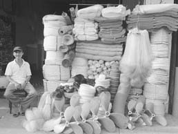 [photo of rope vendor]