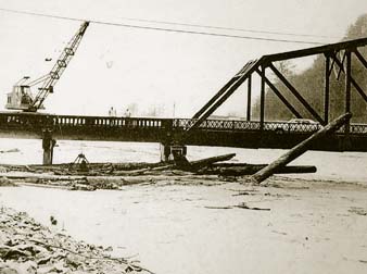 photo of flooded area around bridge in Orick, 1964