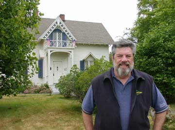 Dan Hauser in front of his Arcata home