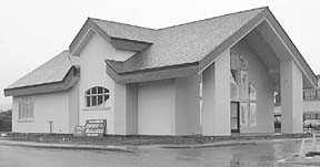 [photo of new federal building]